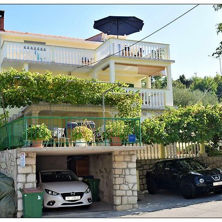 Apartments Boric Лопар Экстерьер фото